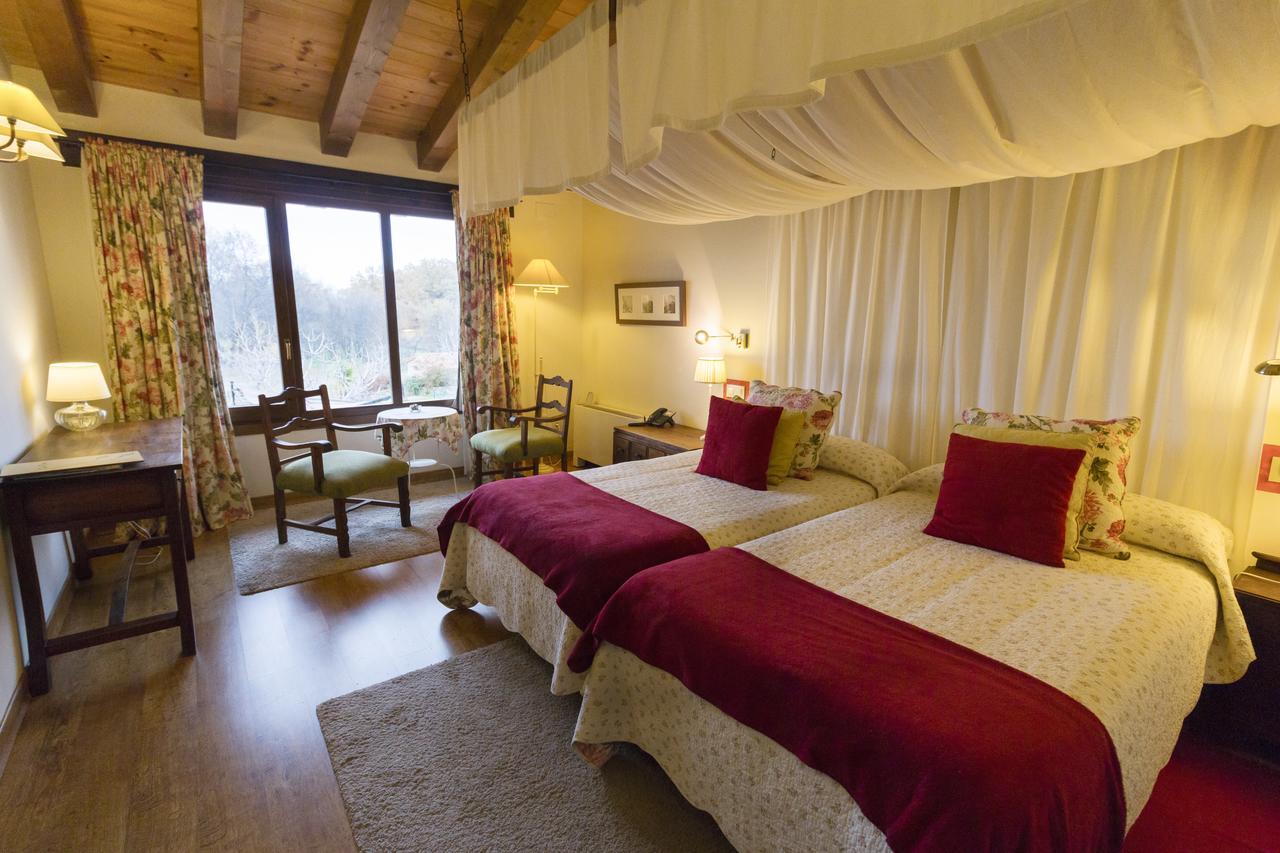 Hotel Llano Tineo Villanueva De La Vera Esterno foto